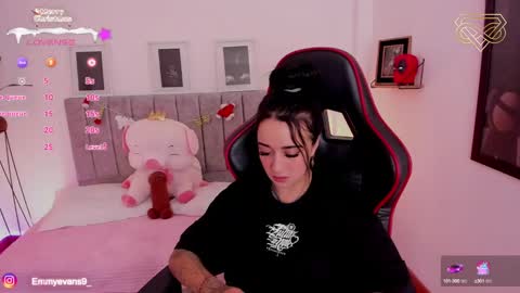 Emmy Evans  online show from 12-18-24, 03:55