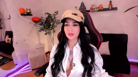 Emmy Evans  online show from 10-08-25, 08:28