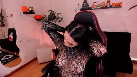 Emmy Evans  online show from 10-10-25, 08:41