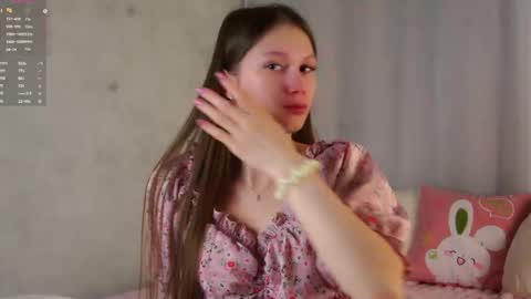 Emmy online show from 04-02-26, 01:14