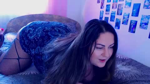 Snapshot of emmyxotty chatting on 02-22-25, 08:29 Emmy online show from 02-22-25, 08:29