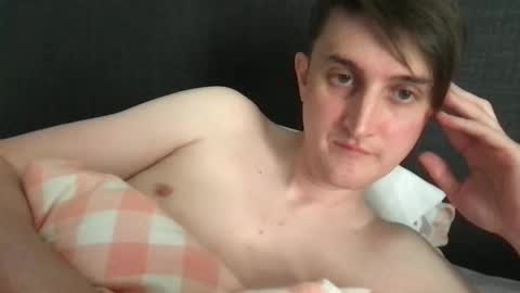 Snapshot of emotionalmotionsickness chatting on 01-08-25, 01:00 emotionalmotionsickness online show from 01-08-25, 01:00