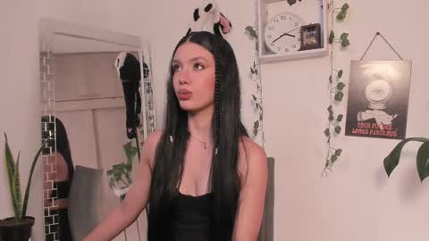 Emperatriz online show from 02-10-25, 08:42