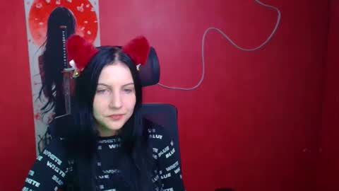 Snapshot of emxma chatting on 11-16-25, 12:55 Emma online show from 11-16-25, 12:55