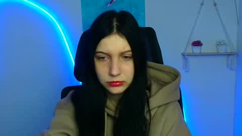 Emma online show from 11-23-25, 12:38