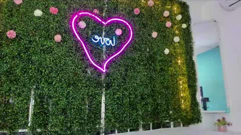 Emy online show from 12-20-24, 10:49