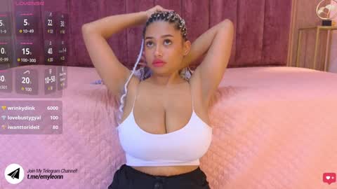 Snapshot of emy_leon chatting on 01-12-25, 01:42 Emy online show from 01-12-25, 01:42