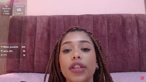 Snapshot of emy_leon chatting on 02-20-25, 10:48 Emy online show from 02-20-25, 10:48