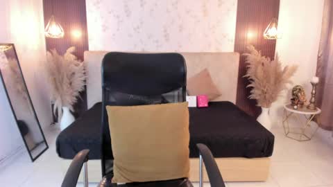 Snapshot of emy_ly chatting on 05-23-26, 03:27 emy online show from 05-23-26, 03:27