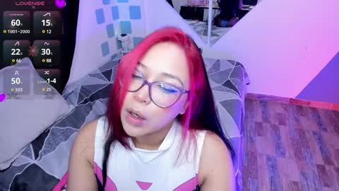 Snapshot of emy_xdy chatting on 01-24-25, 02:07 Im Emily would you like to help me reach 100 online show from 01-24-25, 02:07