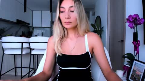 emyconneer online show from 03-02-25, 07:12