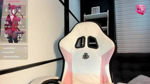 Snapshot of emysilver chatting on 03-01-25, 06:21 Emy Silver online show from 03-01-25, 06:21