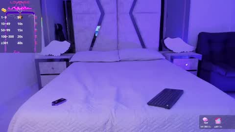 Snapshot of emysilver chatting on 03-11-25, 04:07 Emy Silver online show from 03-11-25, 04:07