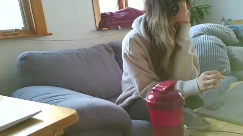 emyxxl online show from 02-12-26, 01:28