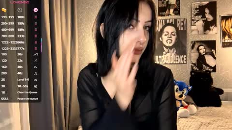 Amelia online show from 11-10-25, 07:46