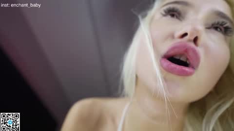 My name is Eva online show from 02-28-25, 12:32