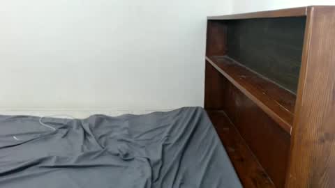 Snapshot of enchantress_nica69x chatting on 12-13-24, 01:55 Nica online show from 12-13-24, 01:55