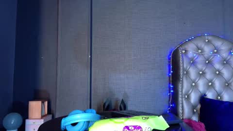 EnchantressQueen online show from 01-08-26, 11:56