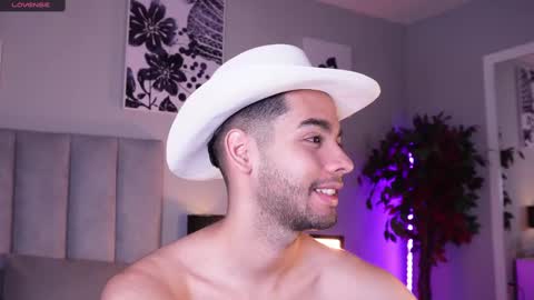 Snapshot of endy_rush chatting on 09-26-25, 12:42 Endy online show from 09-26-25, 12:42