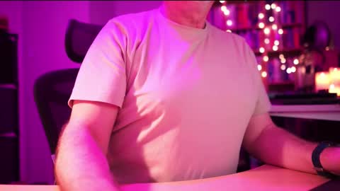 uk online show from 12-04-25, 12:20