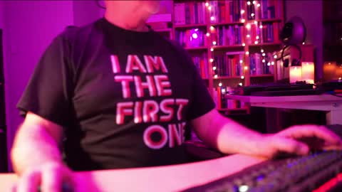 uk online show from 04-06-26, 12:30