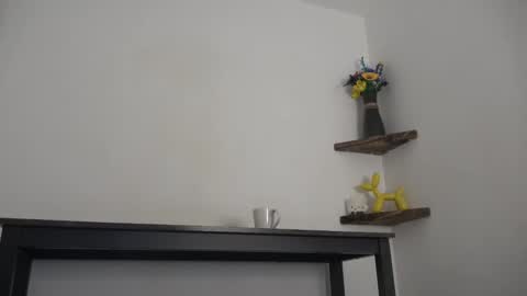 Snapshot of english_rose__ chatting on 02-06-25, 12:26 Rosie online show from 02-06-25, 12:26