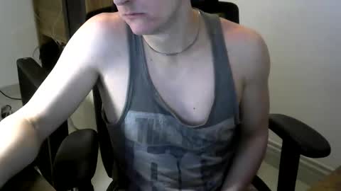 Snapshot of englishboi23 chatting on 03-05-26, 04:25 English Boy online show from 03-05-26, 04:25