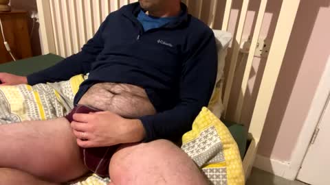 Snapshot of englishshyguyuk chatting on 12-05-24, 07:17 englishshyguyuk online show from 12-05-24, 07:17