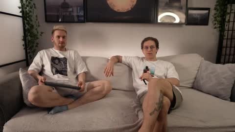 Johnny online show from 03-07-25, 04:22