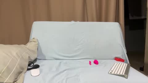 Snapshot of enjoythetrip chatting on 02-08-25, 03:30 Luke online show from 02-08-25, 03:30