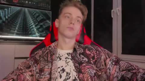 Enker online show from 10-24-25, 02:08