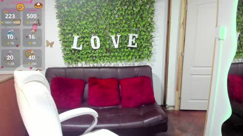 Enma clark online show from 12-21-24, 03:36