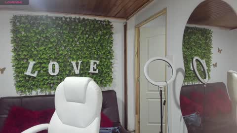 Enma clark online show from 01-27-25, 07:13