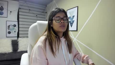 Enma clark online show from 10-05-25, 04:00