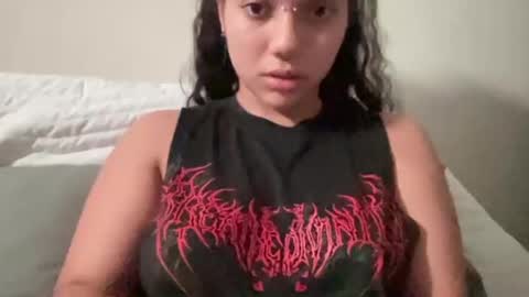 Snapshot of enmaverhoeven chatting on 10-15-25, 12:00 EmmaVerhoeven online show from 10-15-25, 12:00