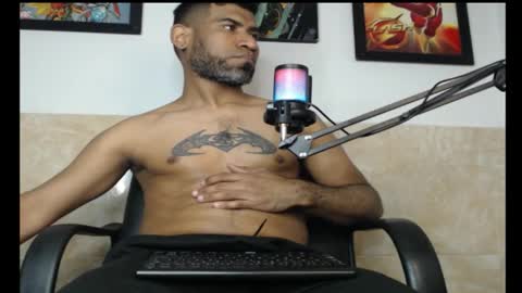 enriblack92 online show from 11-05-25, 04:45