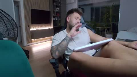 Erik online show from 03-01-25, 07:37