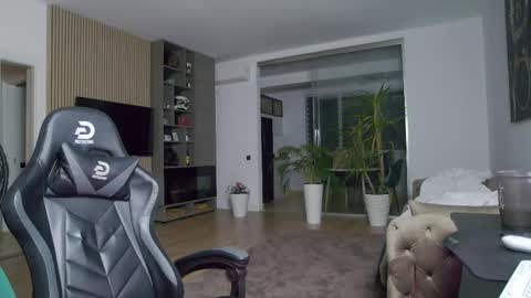 Erik online show from 03-04-25, 08:05