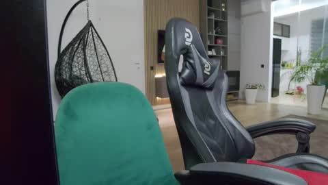 Erik online show from 11-05-25, 07:36