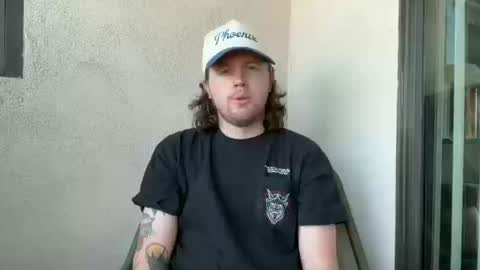 Snapshot of entreporneur chatting on 10-14-25, 03:46 FOLLOW  JOIN MY CULT online show from 10-14-25, 03:46