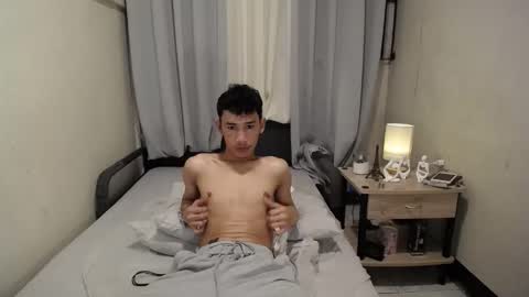 Snapshot of enzinoxx2024 chatting on 10-11-25, 10:47 enzo online show from 10-11-25, 10:47