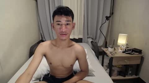 Snapshot of enzinoxx2024 chatting on 11-28-25, 10:18 enzo online show from 11-28-25, 10:18