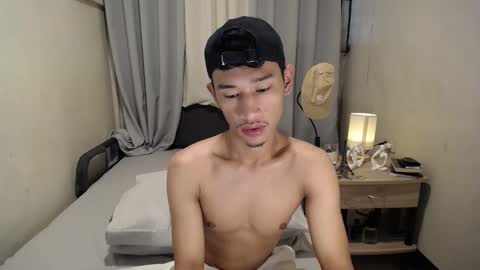 Snapshot of enzinoxx2024 chatting on 01-12-26, 03:45 enzo online show from 01-12-26, 03:45