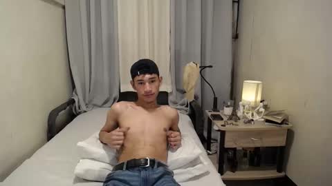 Snapshot of enzinoxx2024 chatting on 02-14-26, 01:24 enzo online show from 02-14-26, 01:24