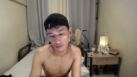 Snapshot of enzinoxx2024 chatting on 02-16-26, 09:49 enzo online show from 02-16-26, 09:49