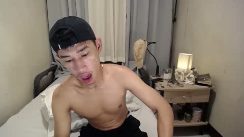 Snapshot of enzinoxx2024 chatting on 02-22-26, 01:09 enzo online show from 02-22-26, 01:09