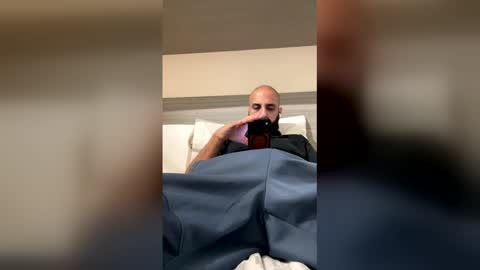 enzo8836 online show from 05-19-26, 06:25