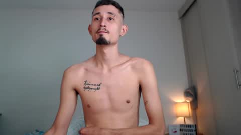 Snapshot of enzo_1408 chatting on 12-31-24, 04:06 enzo 1408 online show from 12-31-24, 04:06