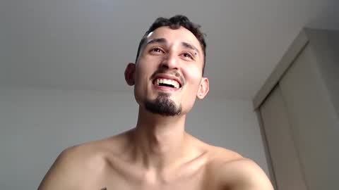 Snapshot of enzo_1408 chatting on 01-18-25, 07:49 enzo 1408 online show from 01-18-25, 07:49