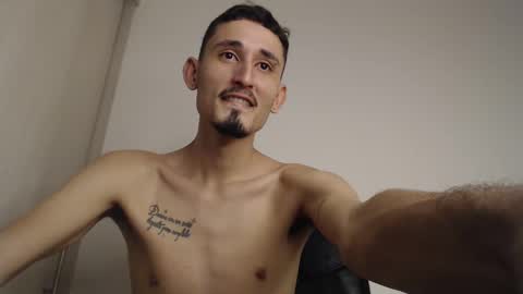 Snapshot of enzo_1408 chatting on 02-23-25, 11:00 enzo 1408 online show from 02-23-25, 11:00